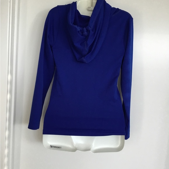 Colorful Black sweatshirt with Hoodie Size Small $25 - Picture 5 of 10